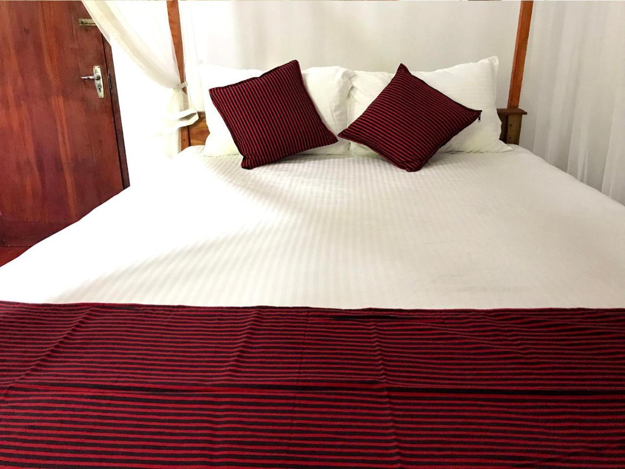 Damith Tourist Inn Мирисса Экстерьер фото