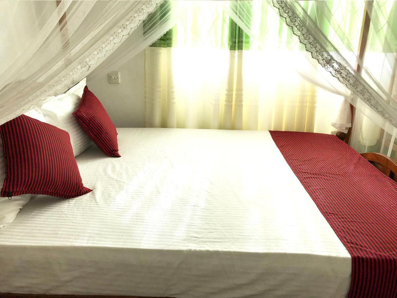 Damith Tourist Inn Мирисса Экстерьер фото