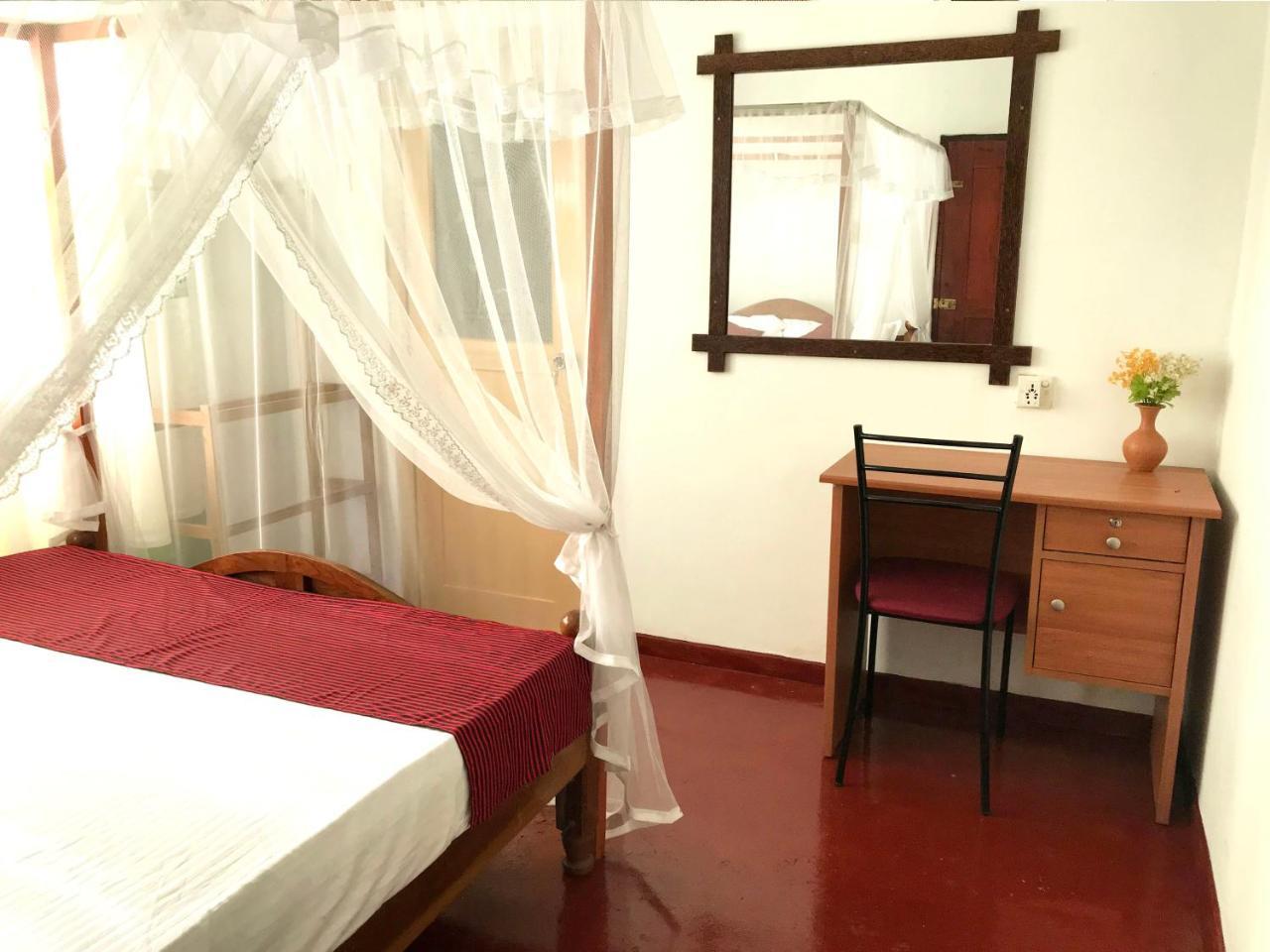 Damith Tourist Inn Мирисса Экстерьер фото