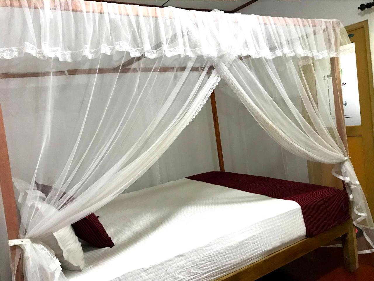 Damith Tourist Inn Мирисса Экстерьер фото